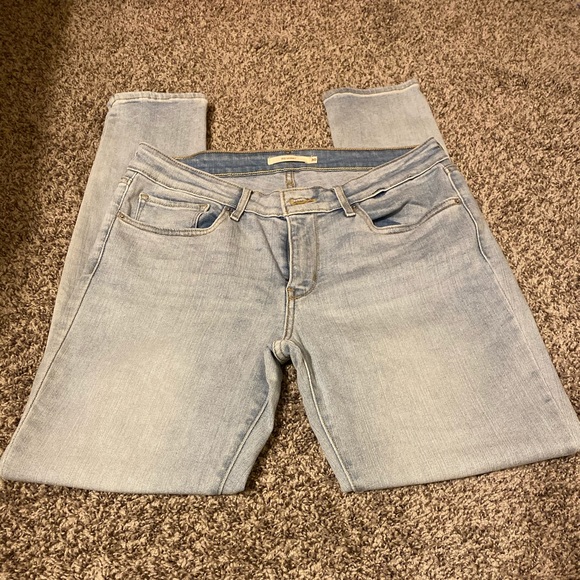 Levis 711 Skinny - Picture 3 of 4